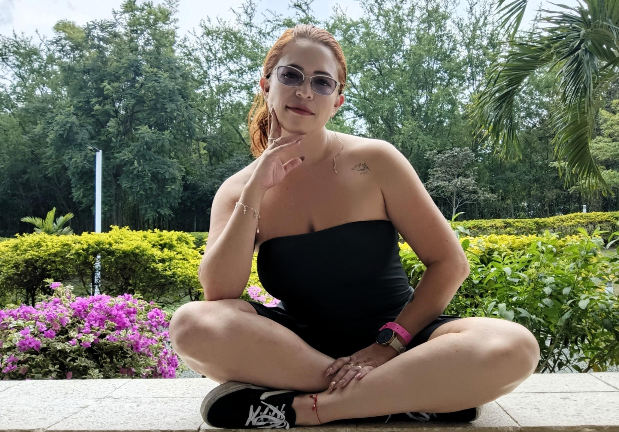 Image of cam model ImEmilyHanks from XloveCam