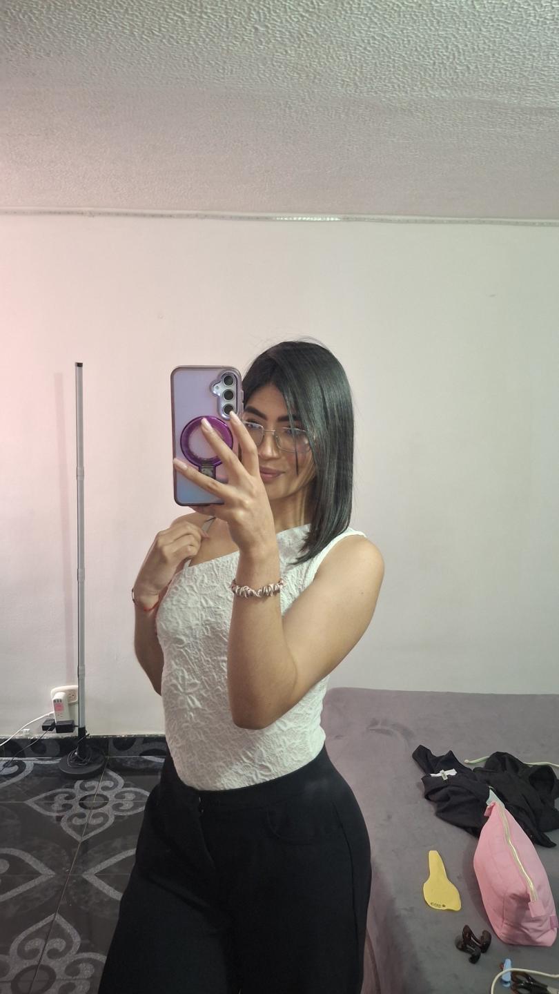 Image of cam model PaulhettJoens from XloveCam