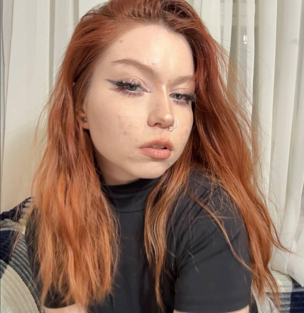 Image of cam model LilliamChevalier from XloveCam