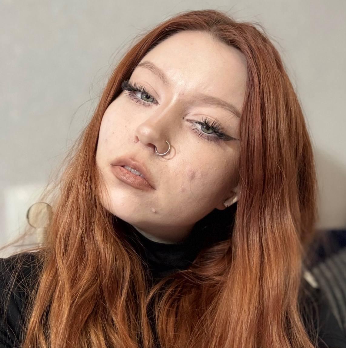 Image of cam model LilliamChevalier from XloveCam