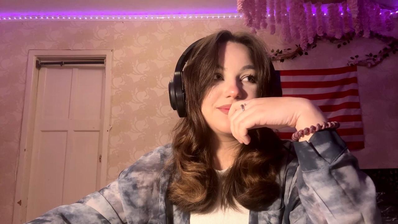 Image of cam model JerricaAlman from XloveCam
