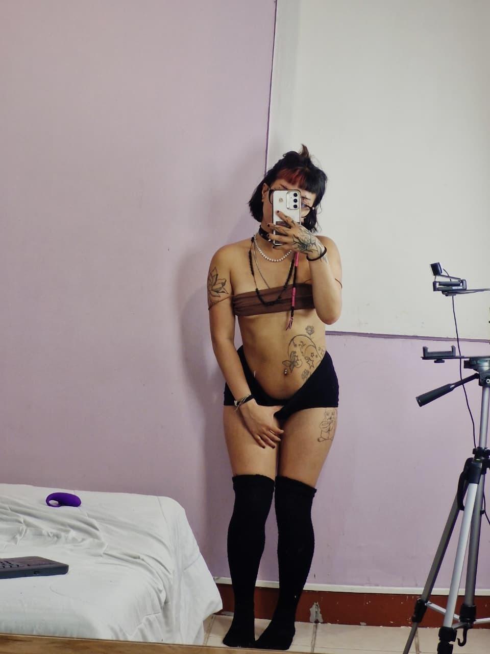 Image of cam model JadeMilleer from XloveCam