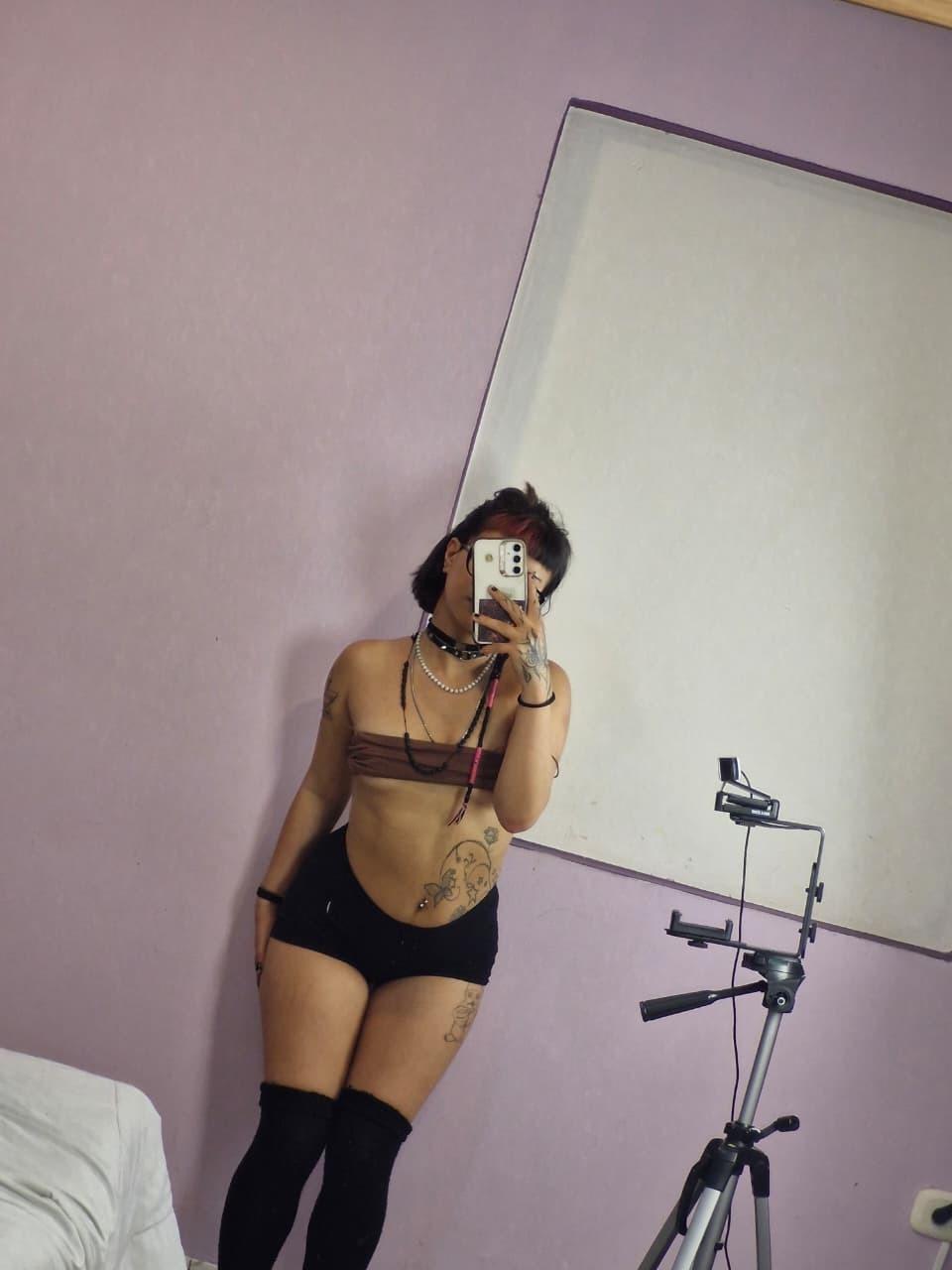 Image of cam model JadeMilleer from XloveCam