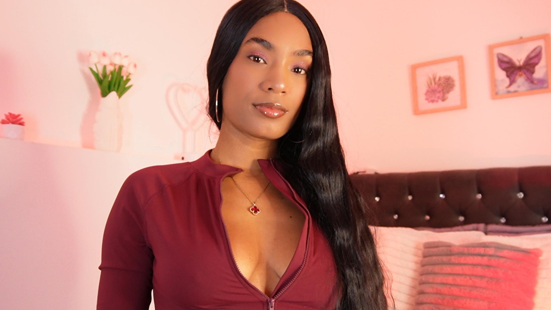 Image of cam model NatLewis from XloveCam