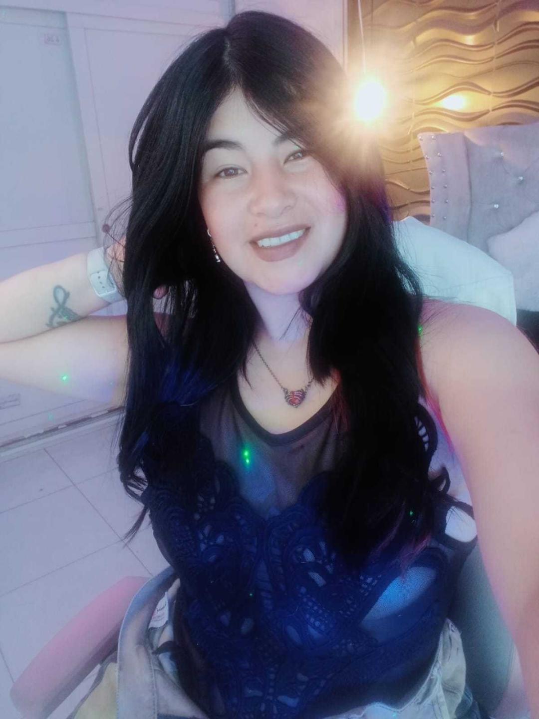 Image of cam model NinaHarpper from XloveCam