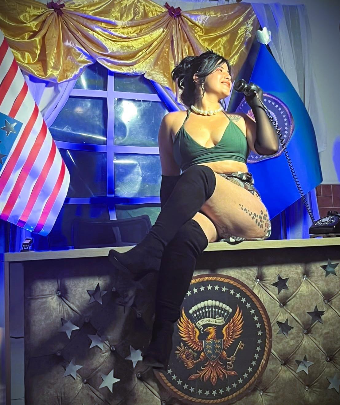 Image of cam model NinaHarpper from XloveCam