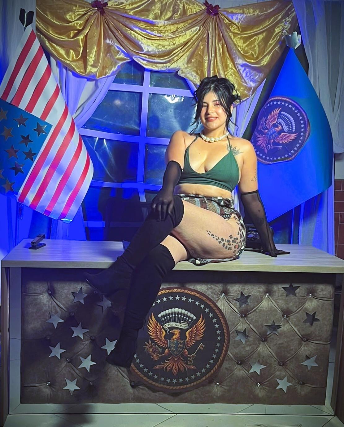 Image of cam model NinaHarpper from XloveCam