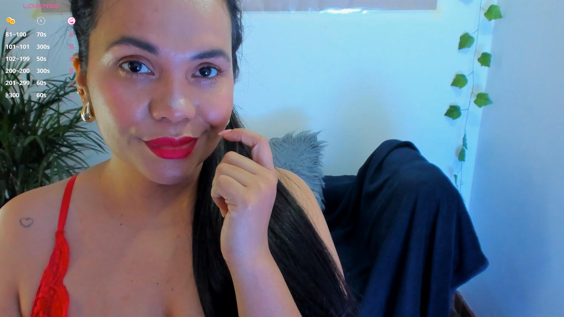 Image of cam model NoahJade from XloveCam
