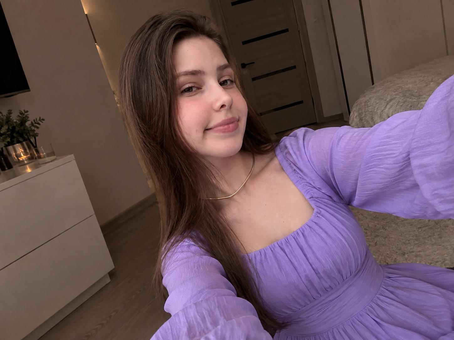 Image of cam model Tattiya from XloveCam