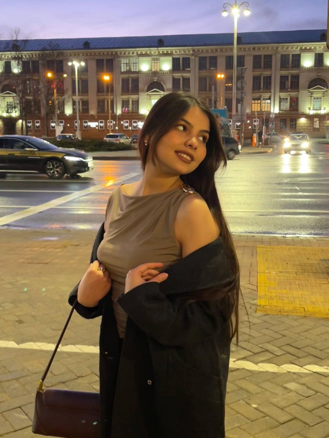 Image of cam model TrishMuhlbauer from XloveCam