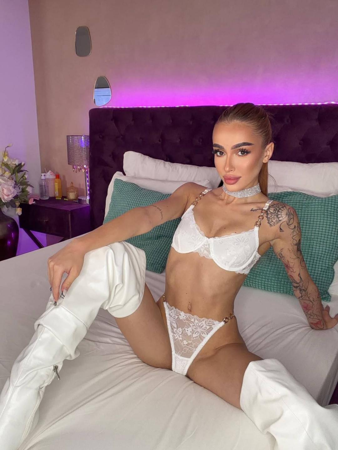 Image of cam model MarissaFex from XloveCam