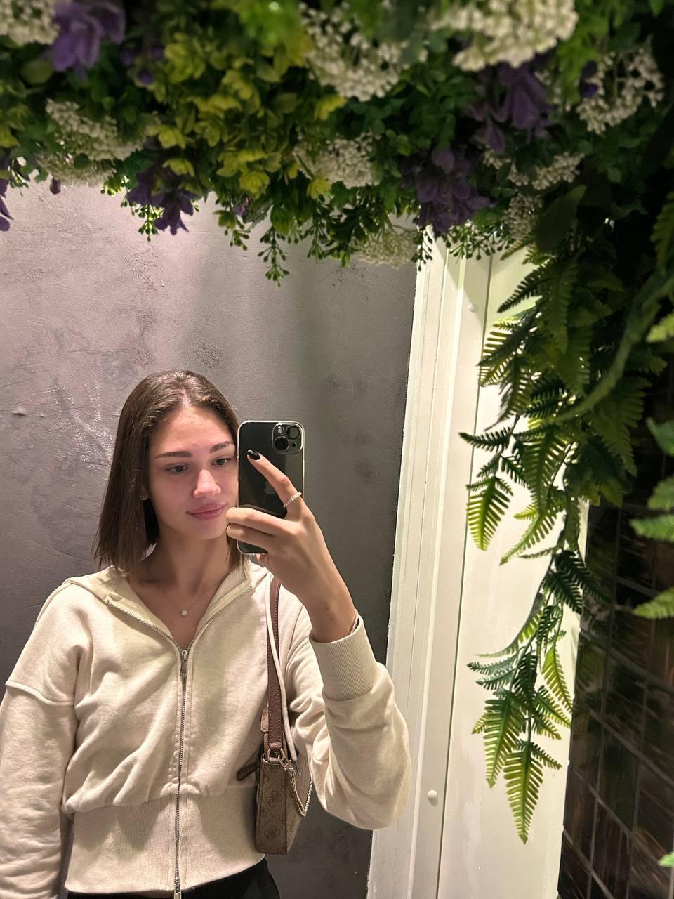 Image of cam model TobiQuinby from XloveCam