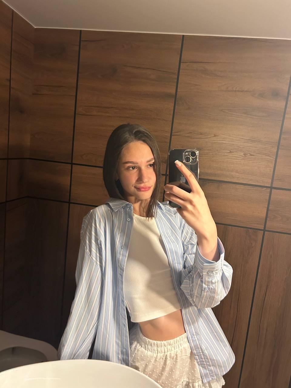 Image of cam model TobiQuinby from XloveCam