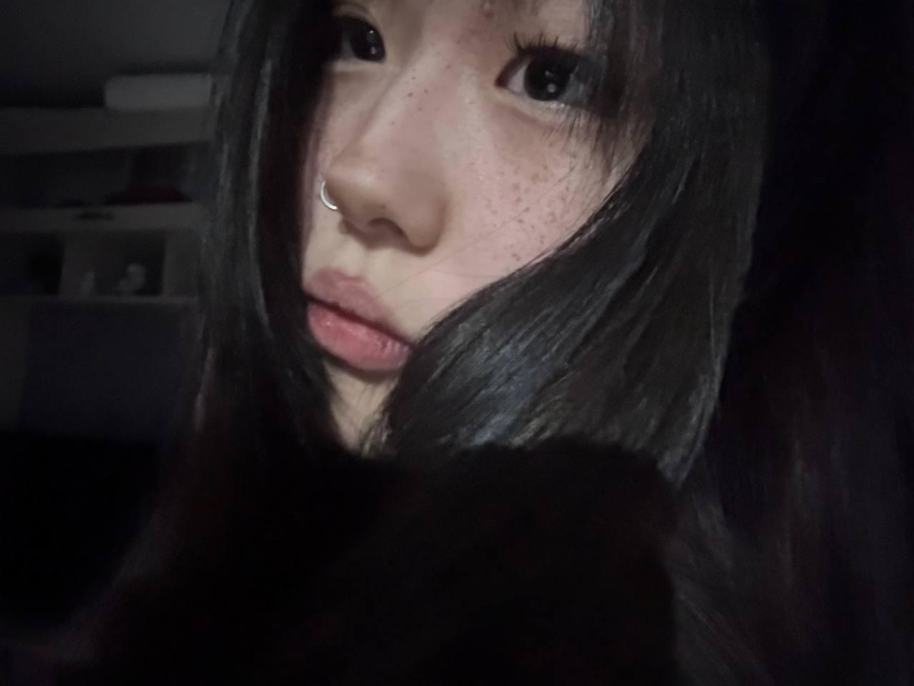 Image of cam model JungMcgranor from XloveCam