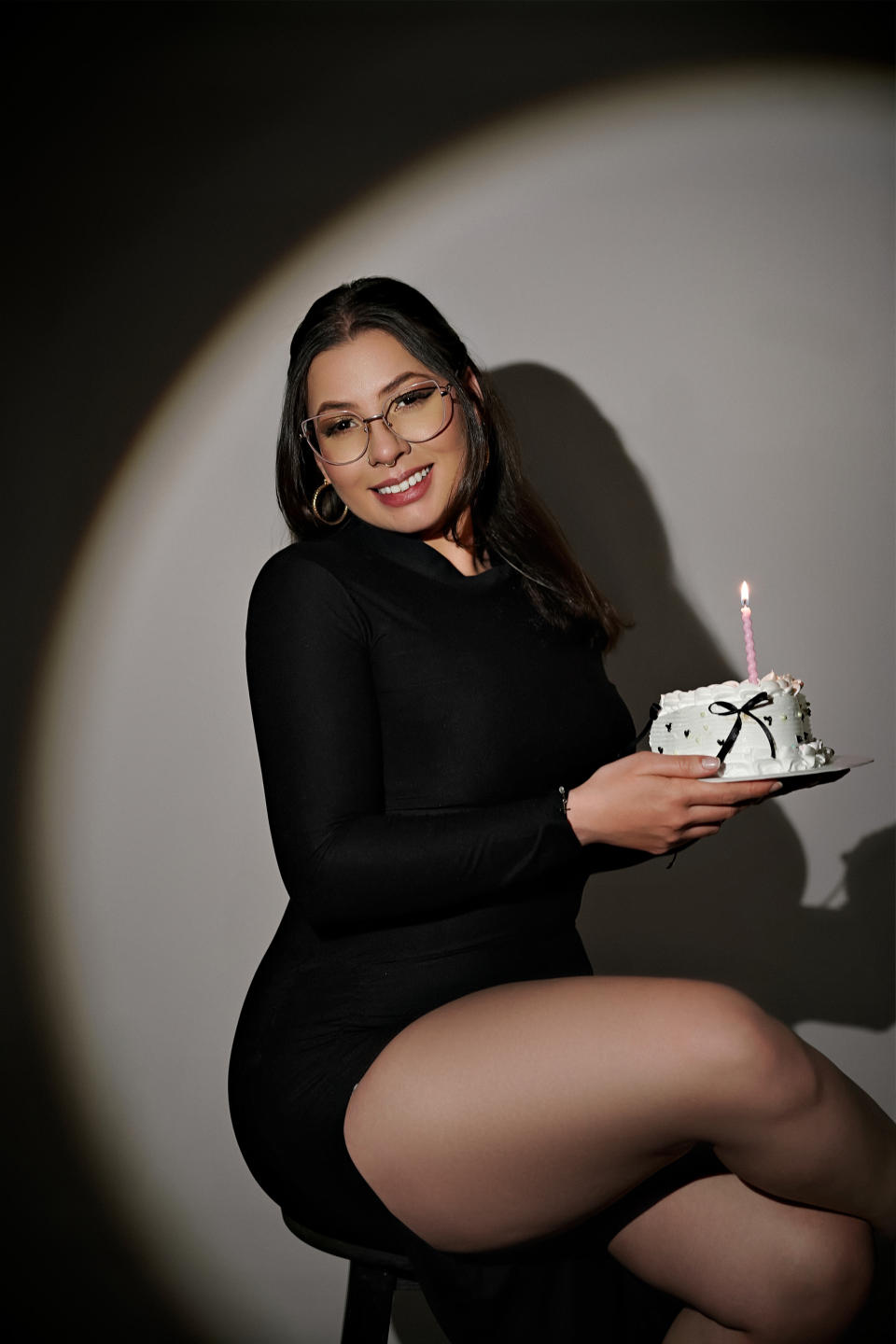Image of cam model VanessaClose from XloveCam