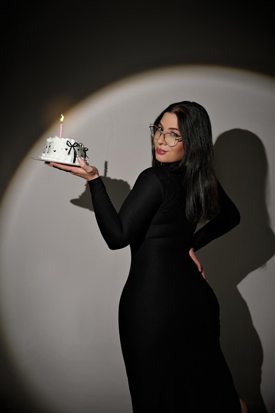 Image of cam model VanessaClose from XloveCam