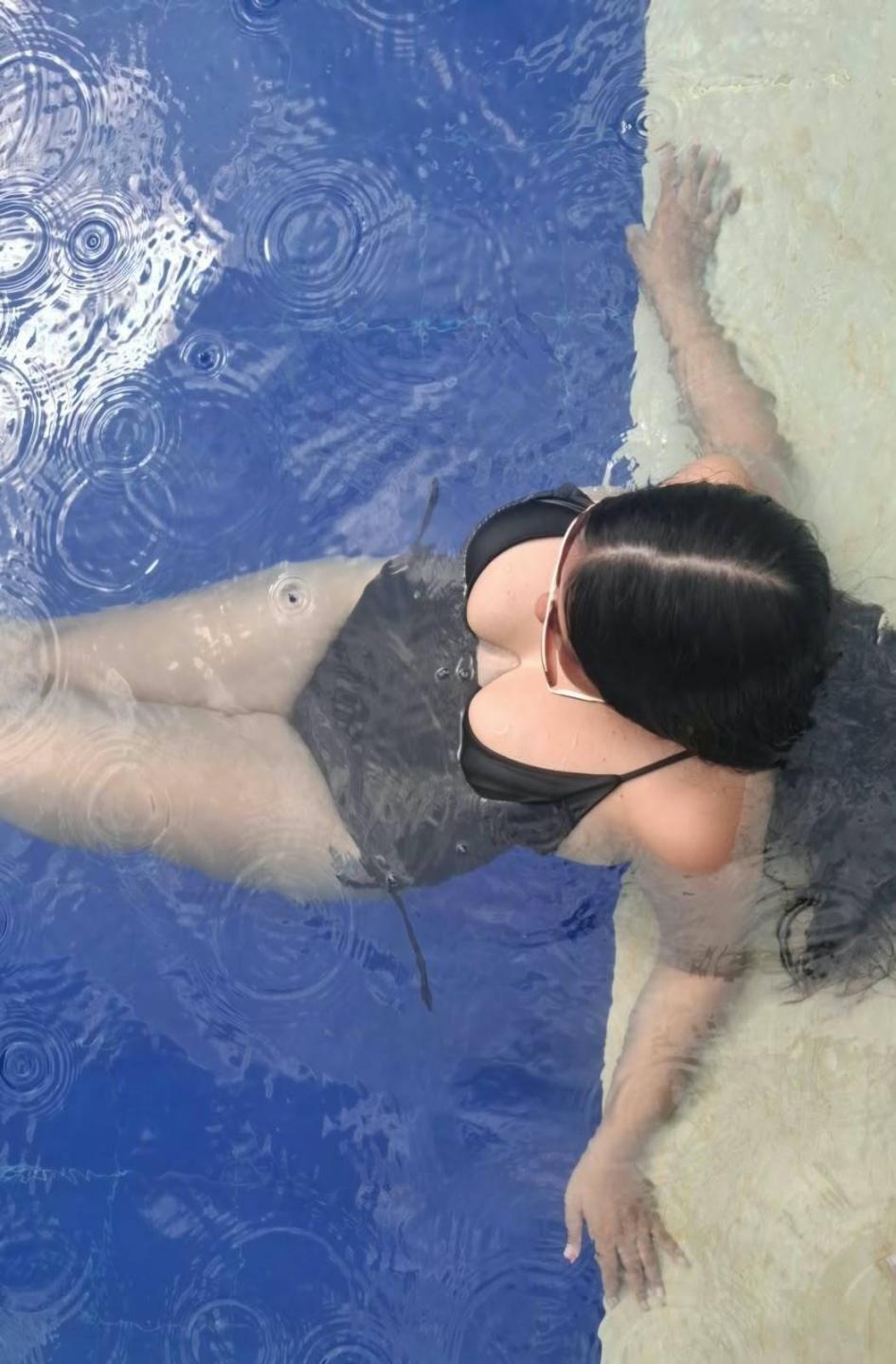 Image of cam model SelenaCollins from XloveCam