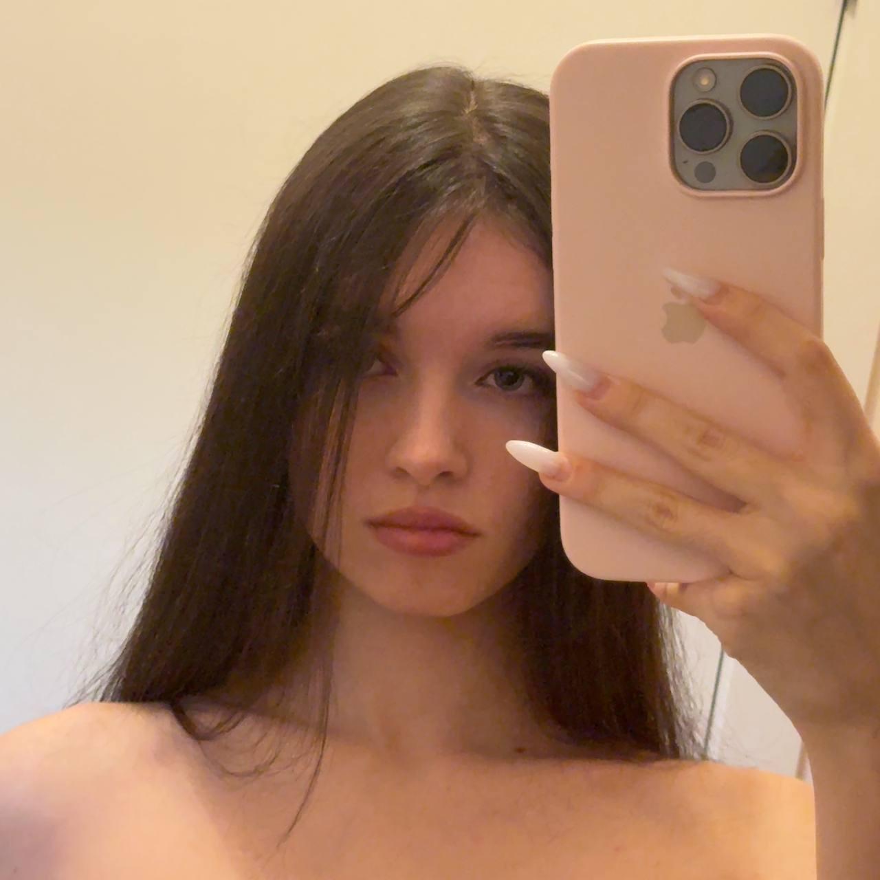 Image of cam model ChuTristan from XloveCam