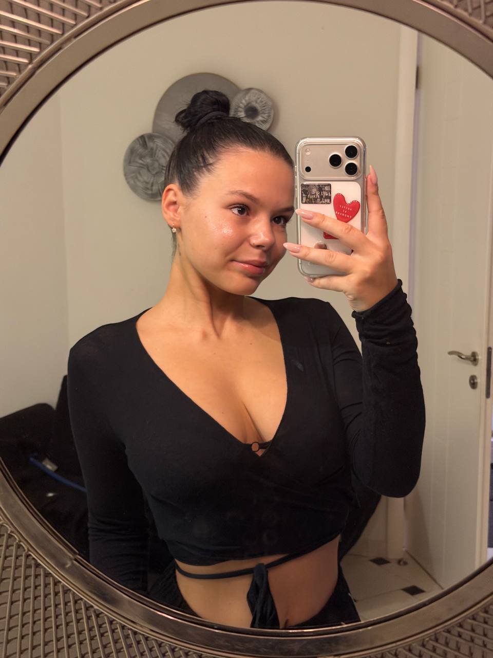 Image of cam model ClarenceGarin from XloveCam