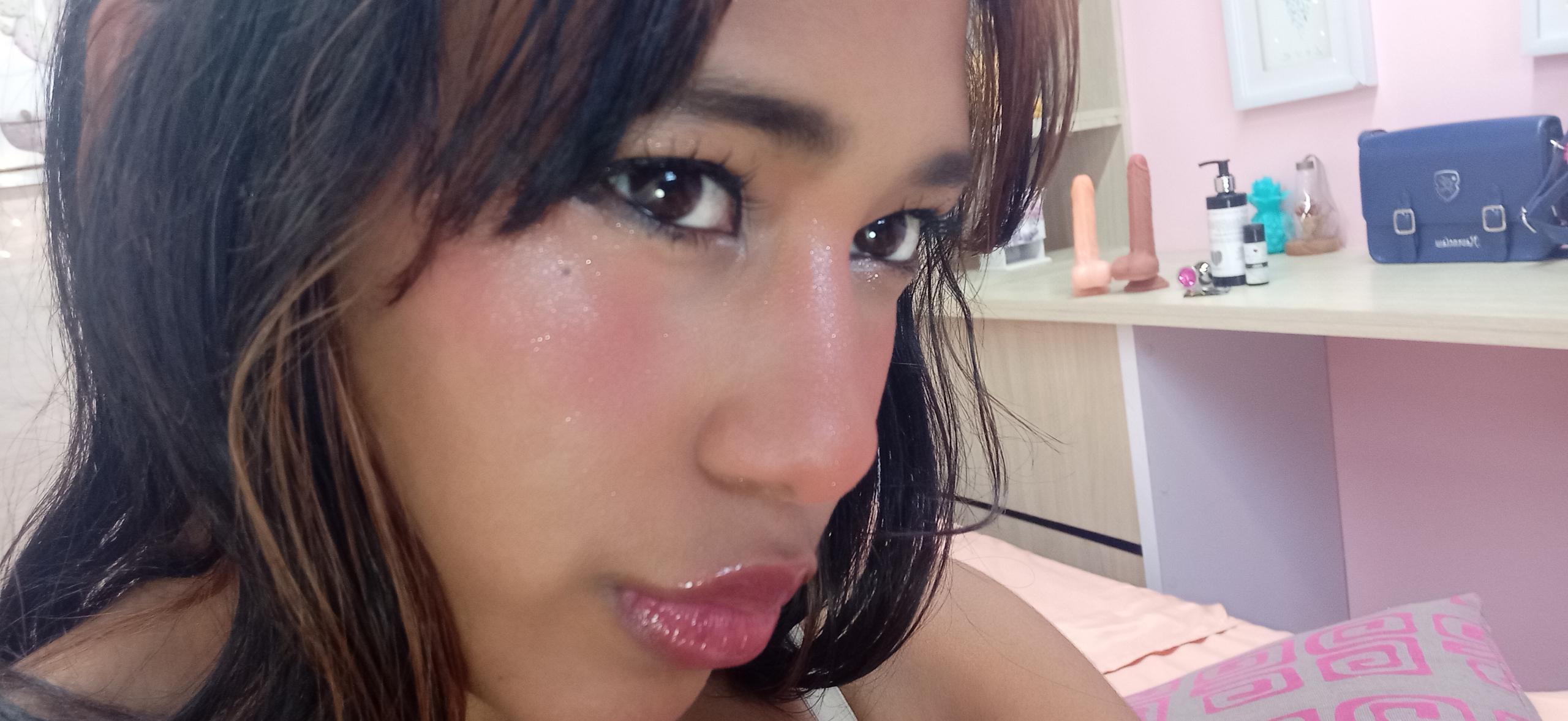 Image of cam model LovelyConnie from XloveCam