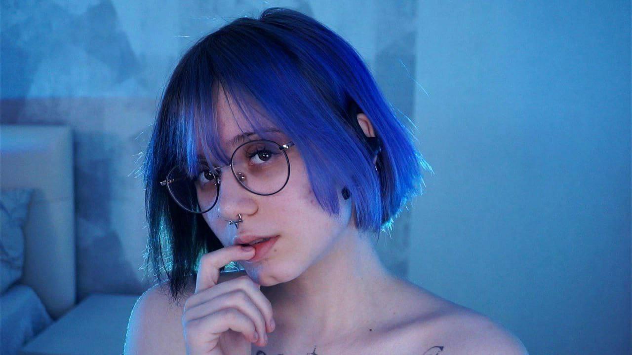 Image of cam model YasukoCella from XloveCam