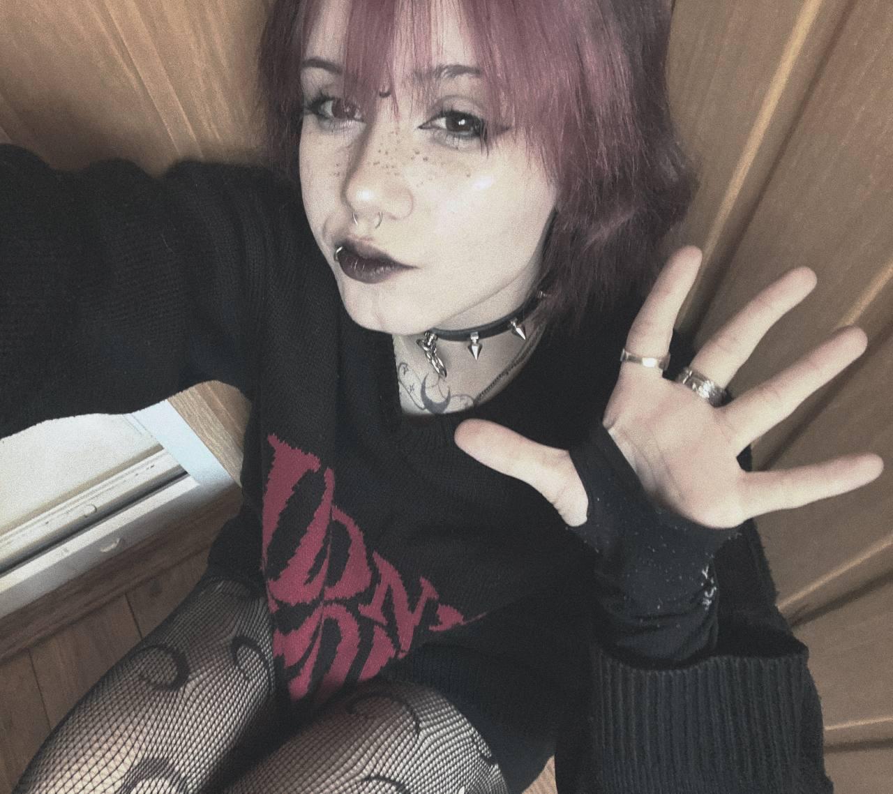 Image of cam model YasukoCella from XloveCam