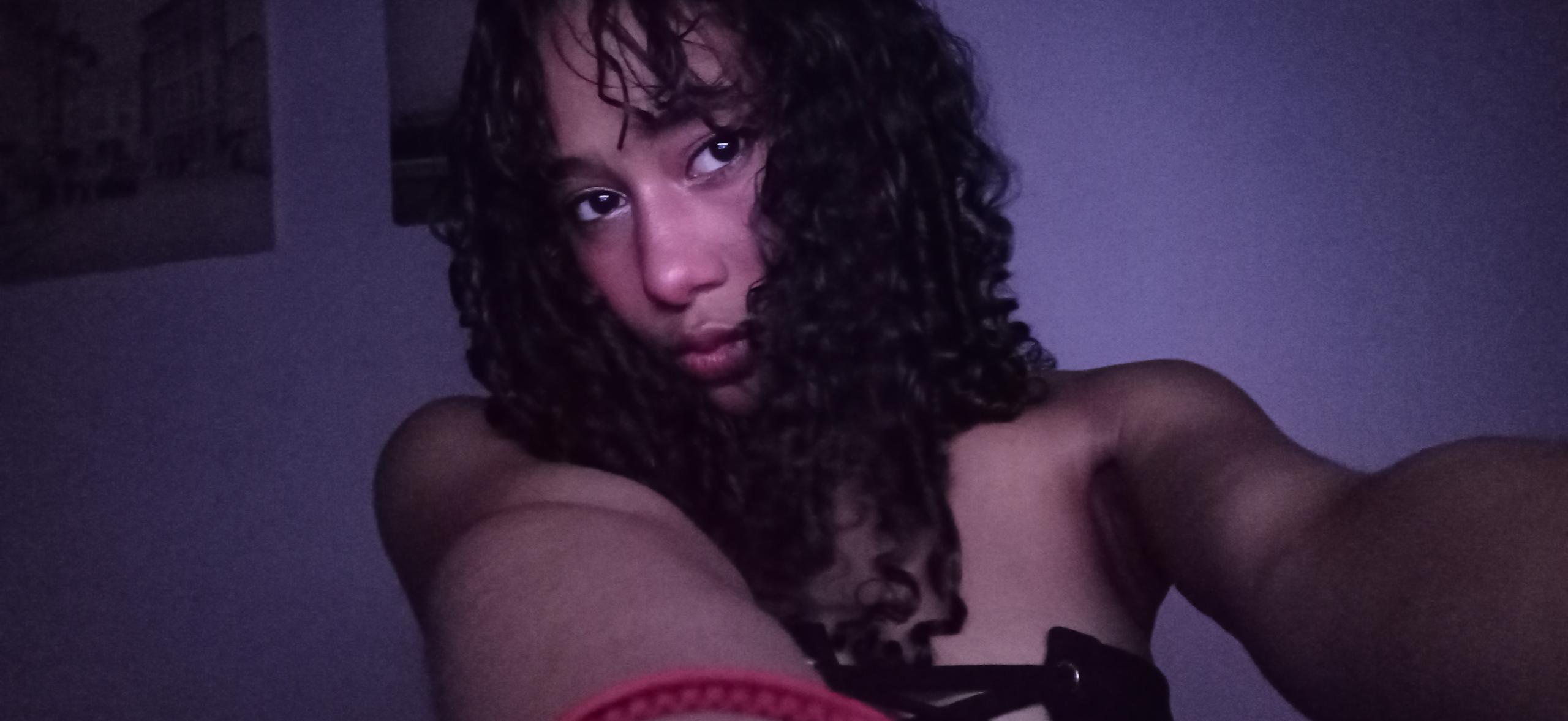 Image of cam model LovelyConnie from XloveCam