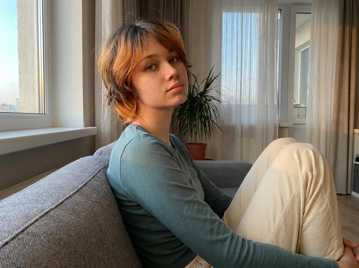 Image of cam model CharlsieLunning from XloveCam