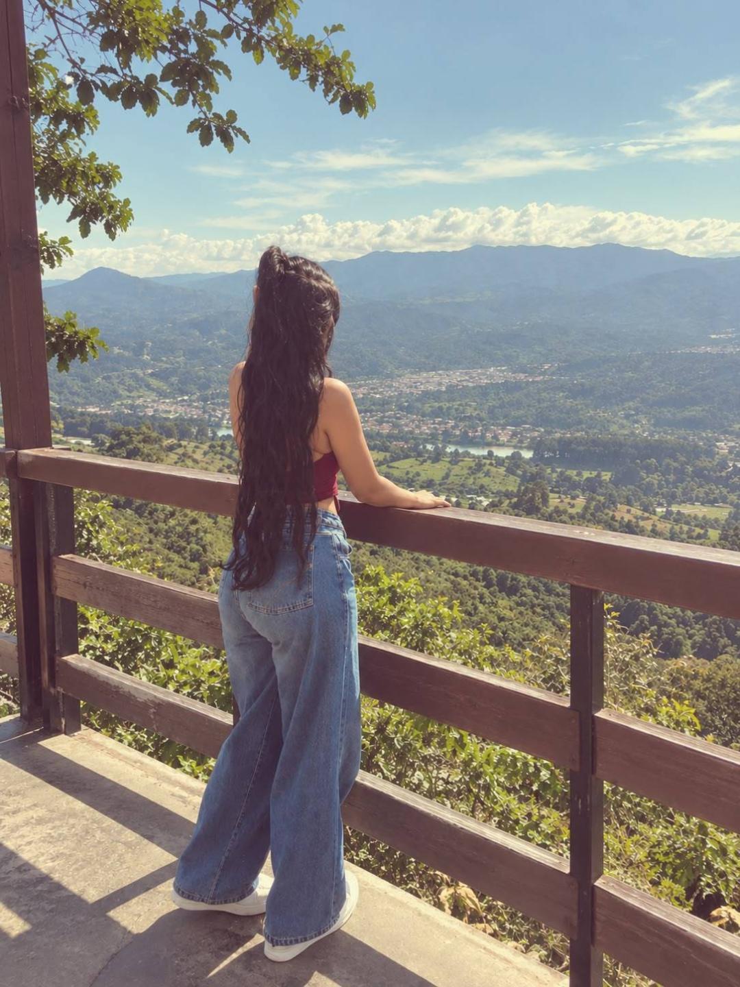 Image of cam model AmyLambert from XloveCam