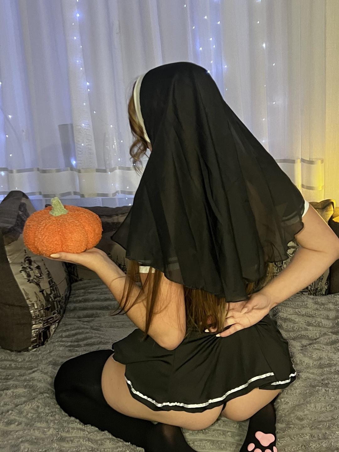 Image of cam model JoslynMensick from XloveCam