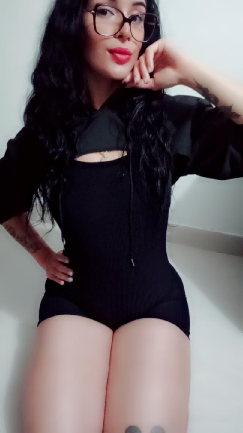Image of cam model CalienteBabeFlaca69 from XloveCam
