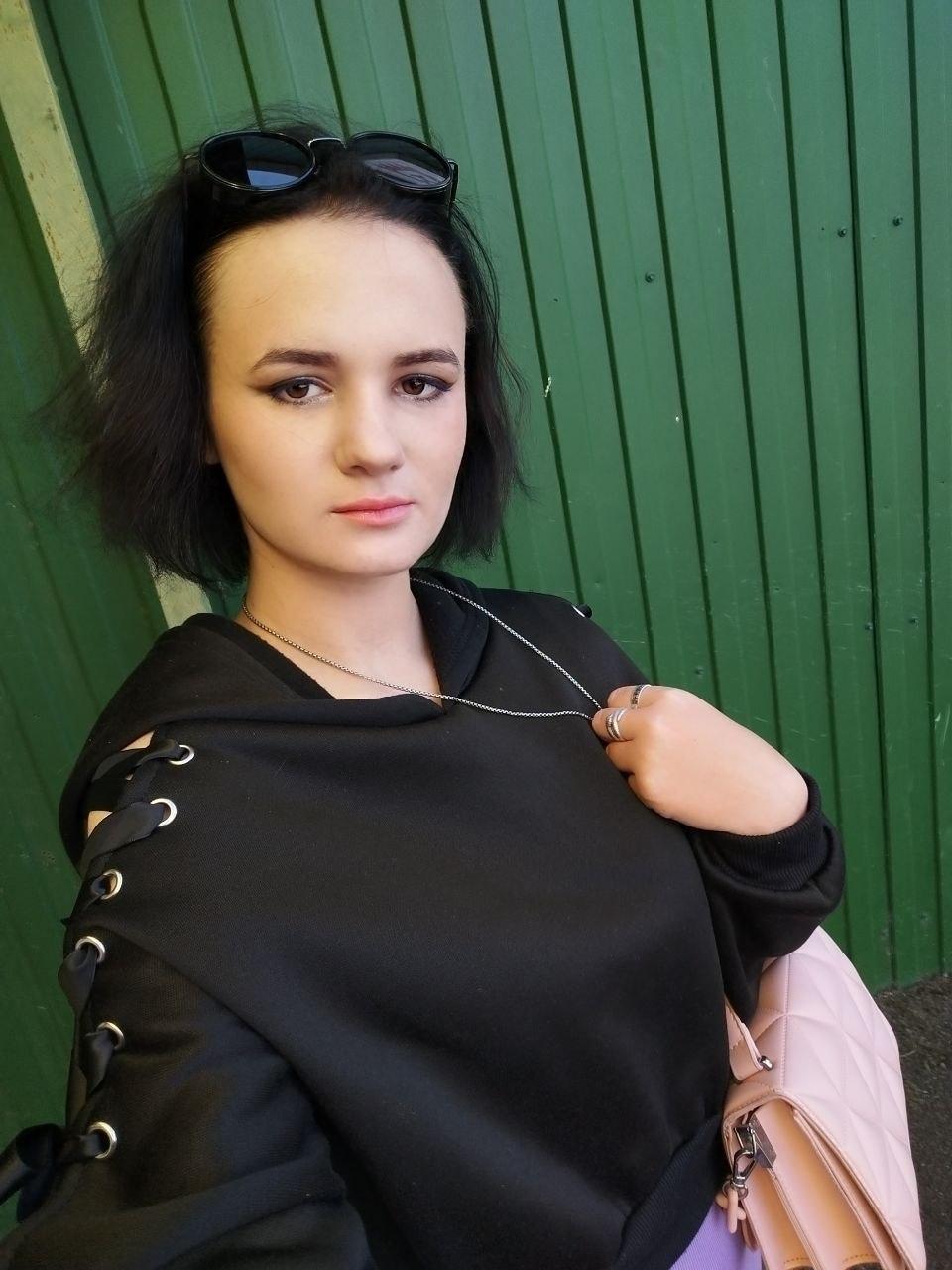 Image of cam model TreenaVisosky from XloveCam