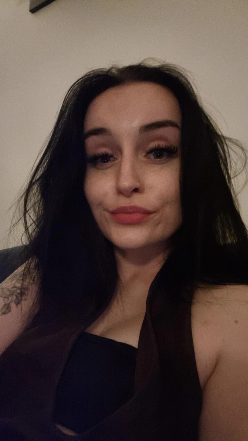 Image of cam model LucySensitive from XloveCam