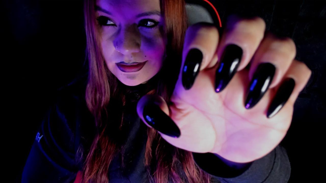 Image of cam model MoonDark69 from XloveCam
