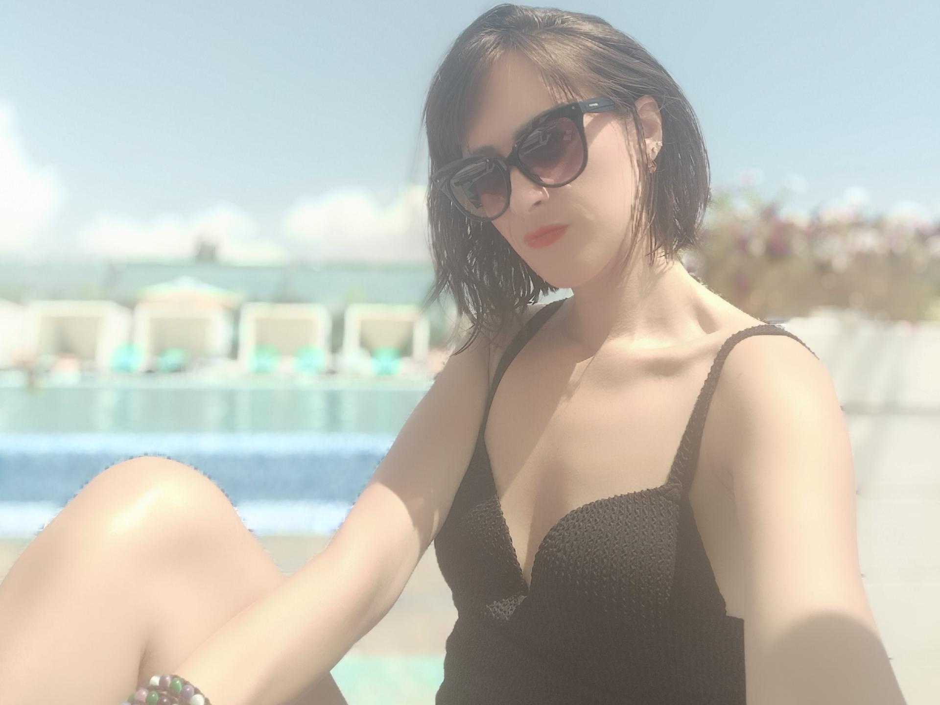 Image of cam model MiraMixi from XloveCam