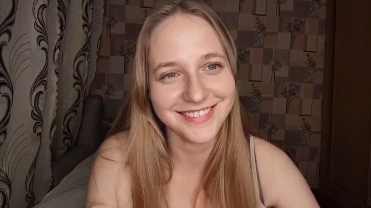 Image of cam model ColettaCorman from XloveCam