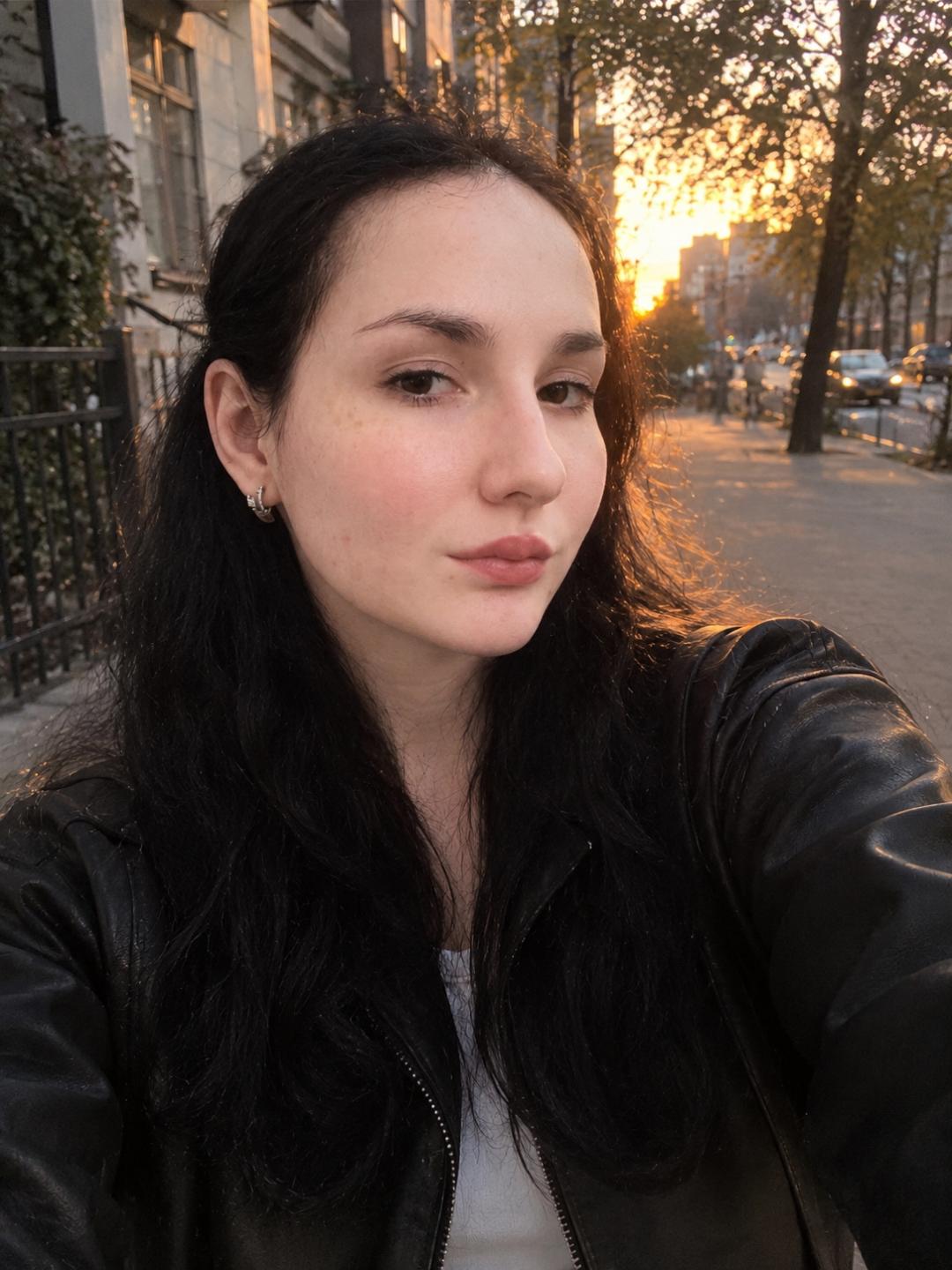 Image of cam model Ellaria from XloveCam
