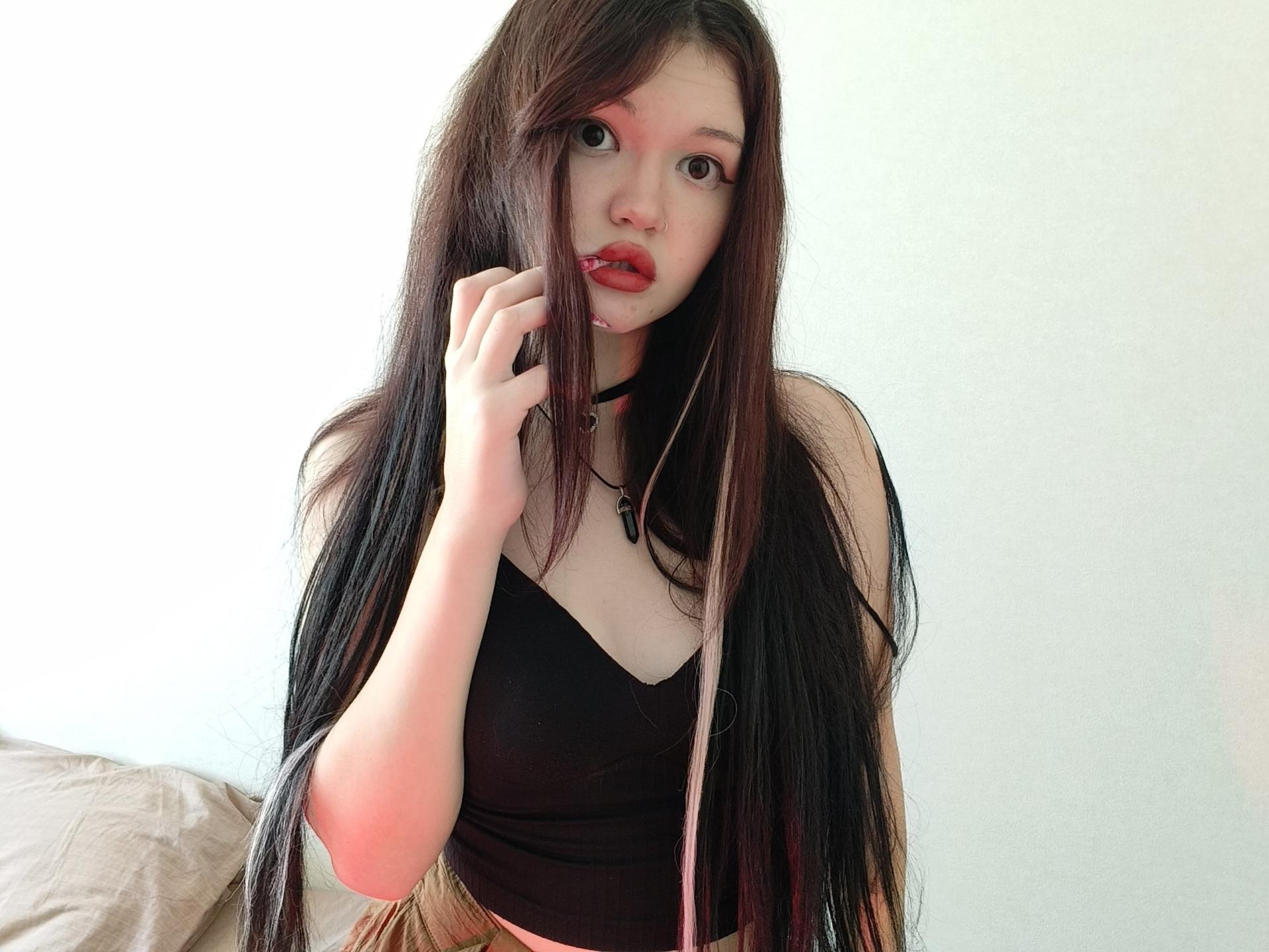Image of cam model MistyEllstrom from XloveCam