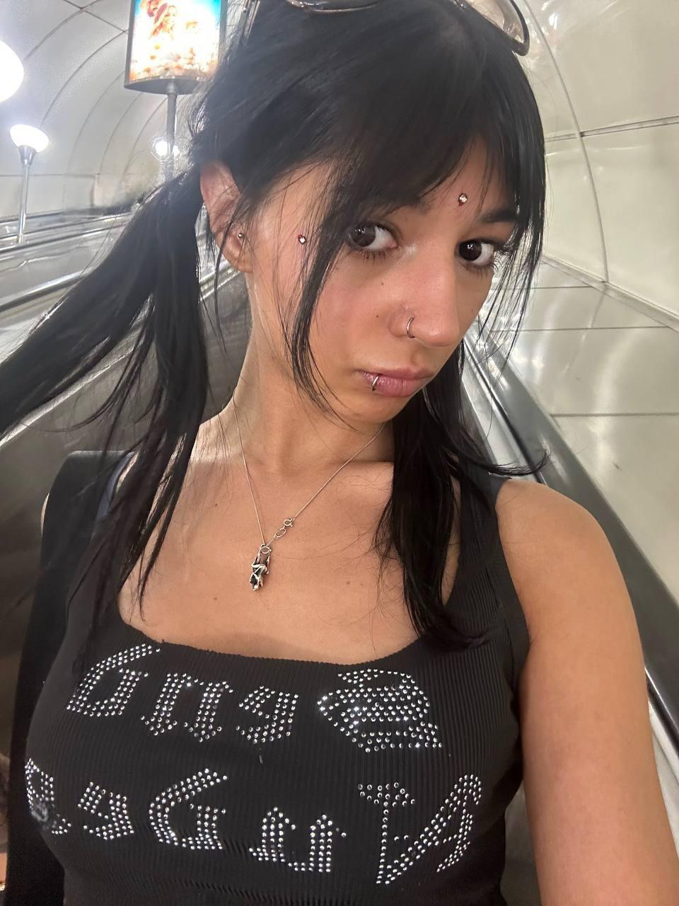 Image of cam model TrenaShad from XloveCam