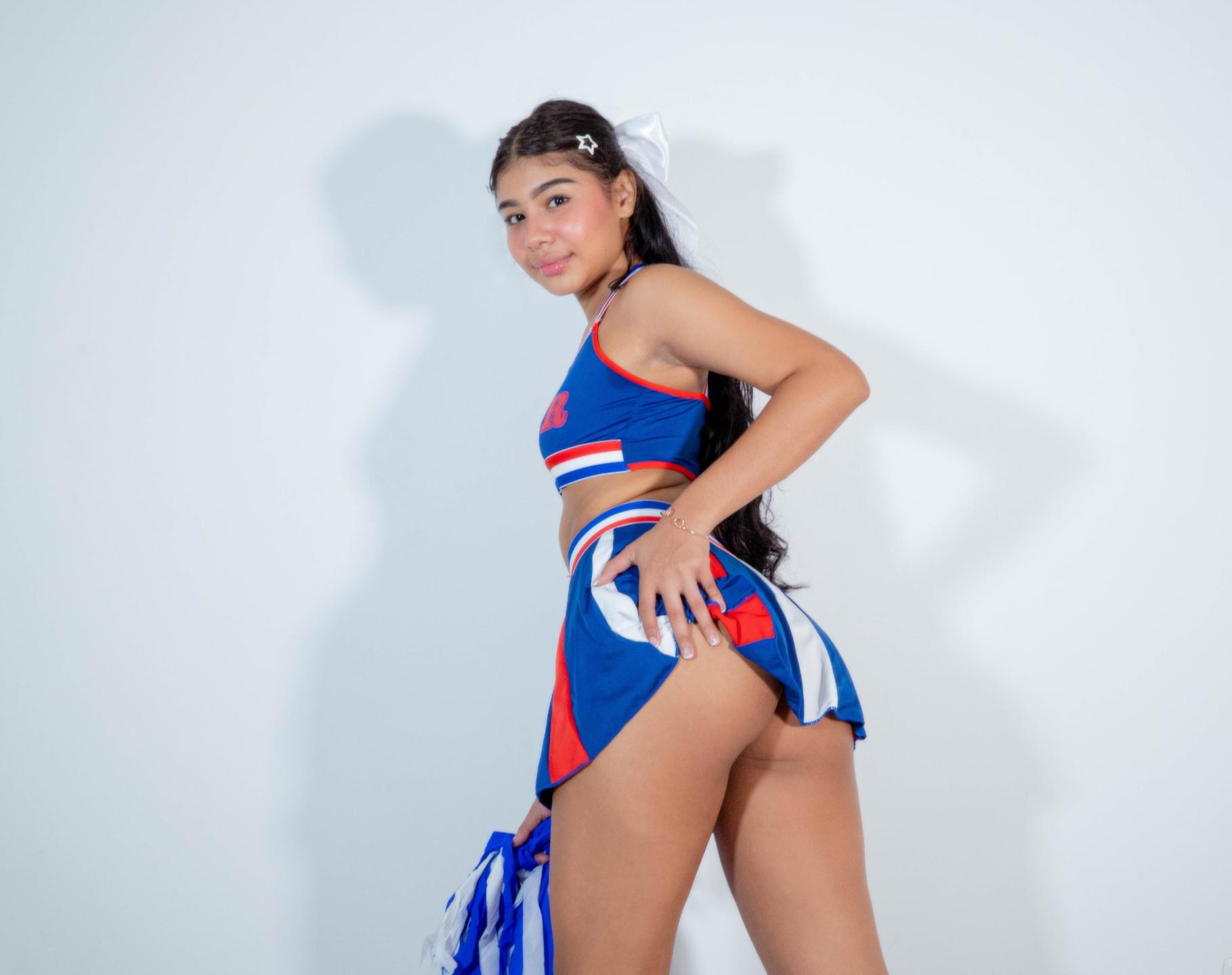 Image of cam model AmyLambert from XloveCam