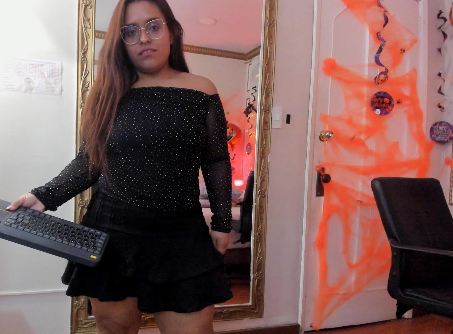 Image of cam model ValerieSynclair from XloveCam