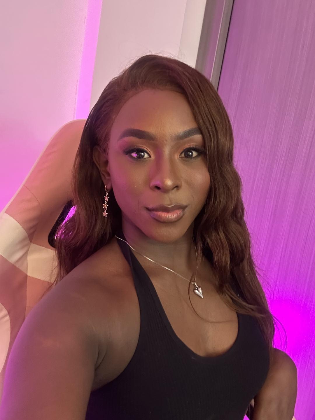 Image of cam model LizaPatrick from XloveCam