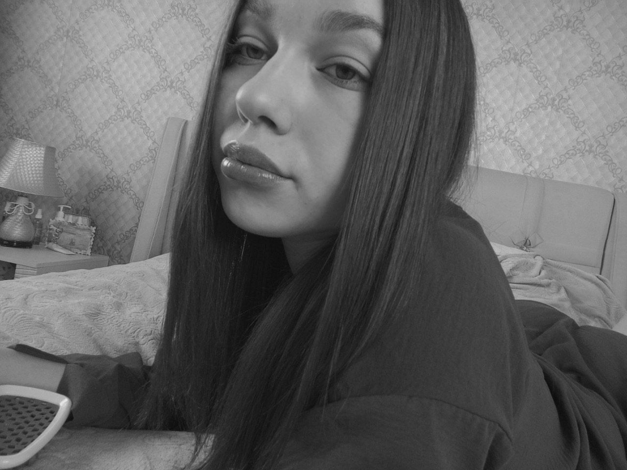 Image of cam model ElveraSatterfield from XloveCam