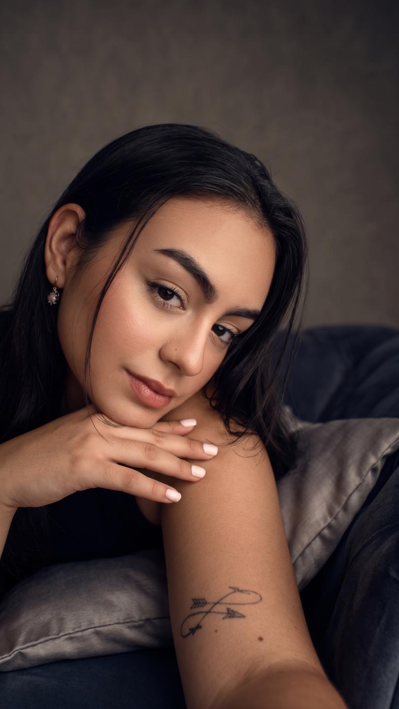 Image of cam model DaphneCalloway from XloveCam
