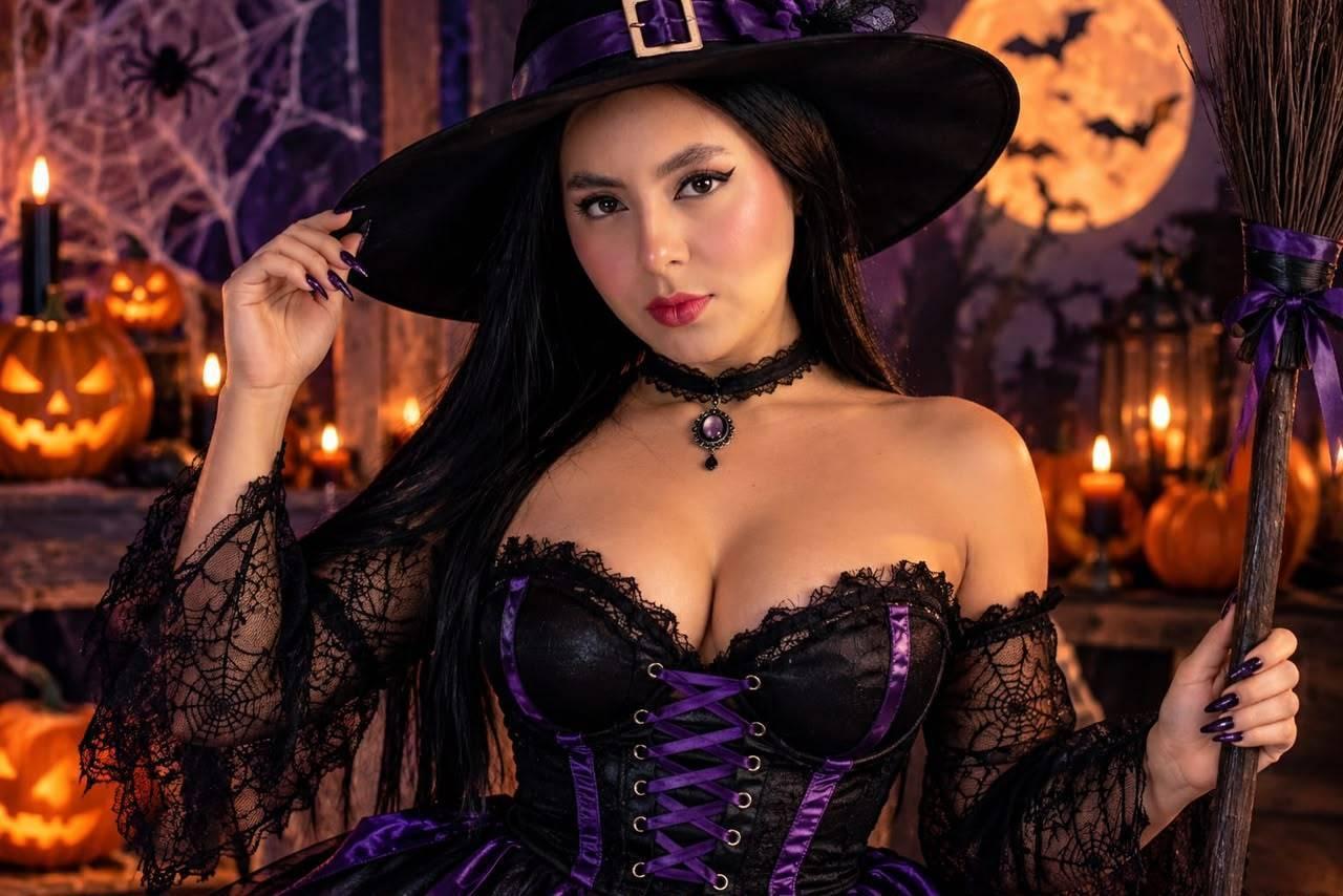Image of cam model EimyRiverax from XloveCam