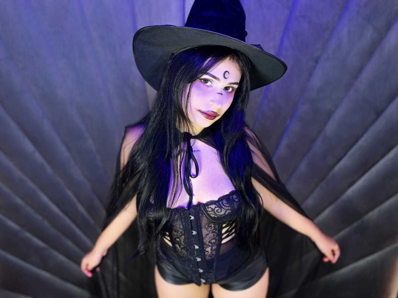 Image of cam model HannahBecker from XloveCam