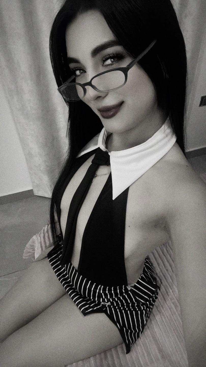 Image of cam model Stephaniy69 from XloveCam