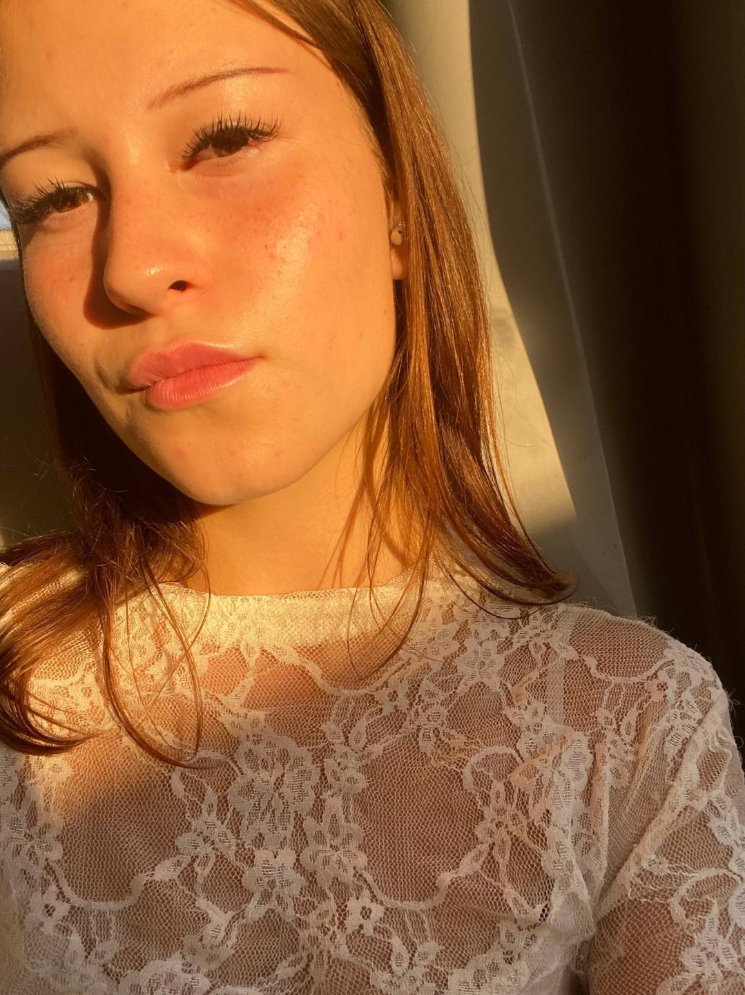 Image of cam model SharenMcdale from XloveCam