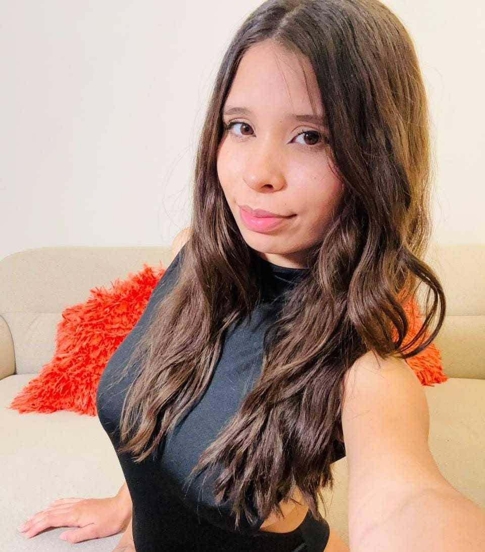 Image of cam model BegigiWorld from XloveCam