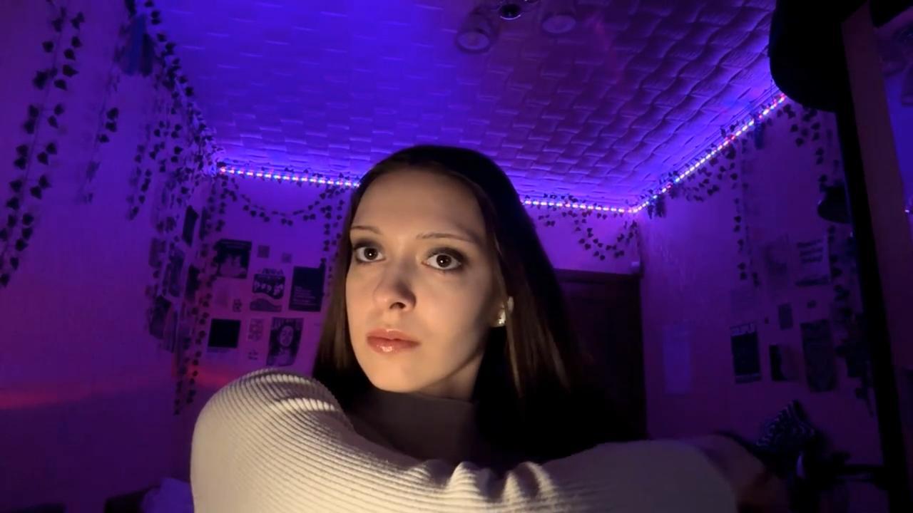 Image of cam model TorieHeidebrecht from XloveCam